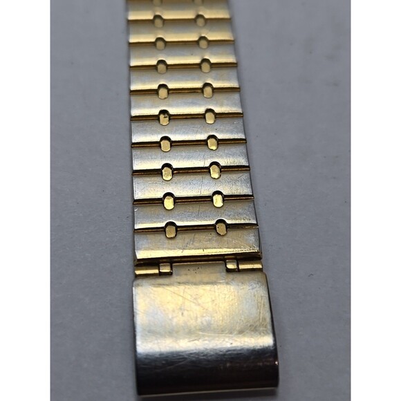 Vintage Pulsar by Seiko V321-5009 Gold Tone Tank Quartz Mens Watch New Battery - Picture 13 of 13